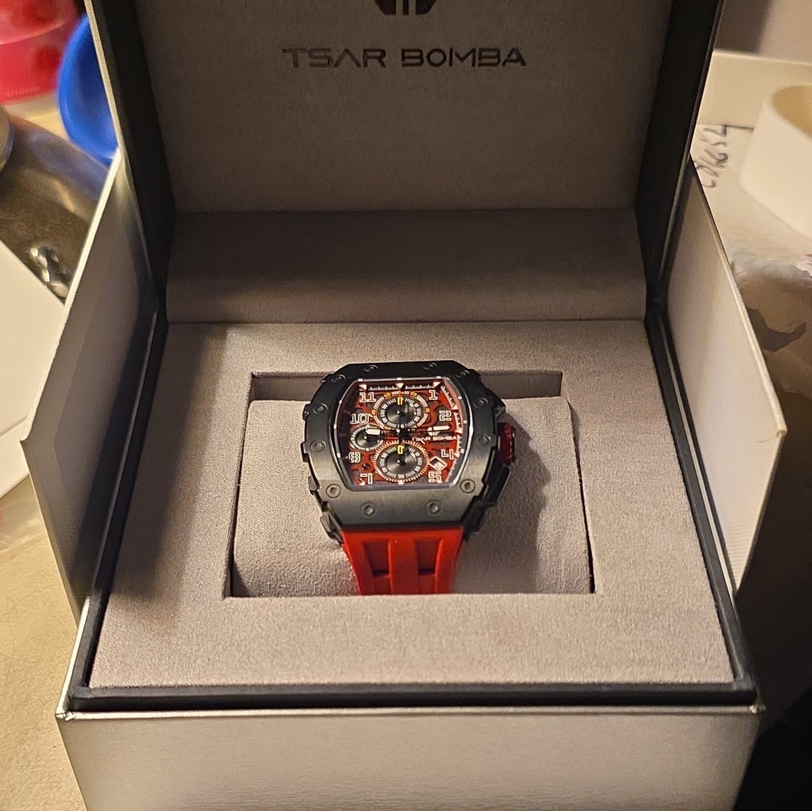 TSAR BOMBA TB8204Q + quick deployment clasp