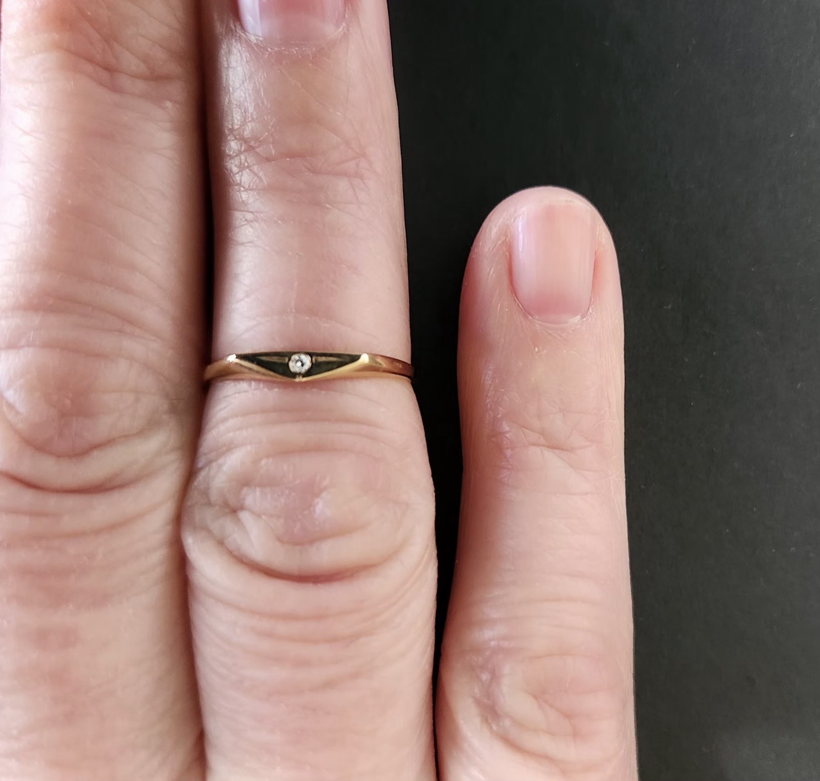 14K Gold Petite Triangle Signet ring w/tiny Diamond, Unisex, Approx size 5 1/4