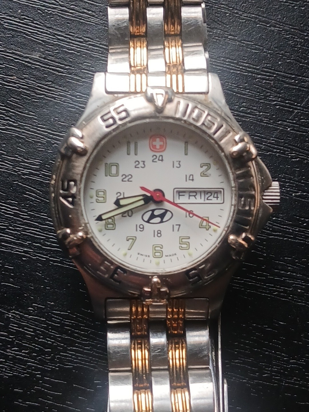 Wenger Swiss Army Swiss Military Two-tone Hyundai Women’s Watch New Battery