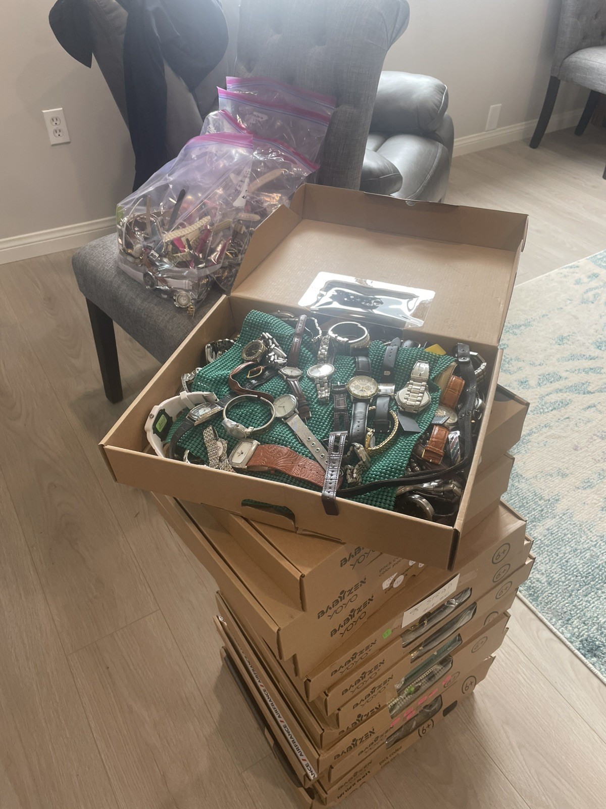 Lot of watches, parts, repair, art, some may only need a battery and/or a band