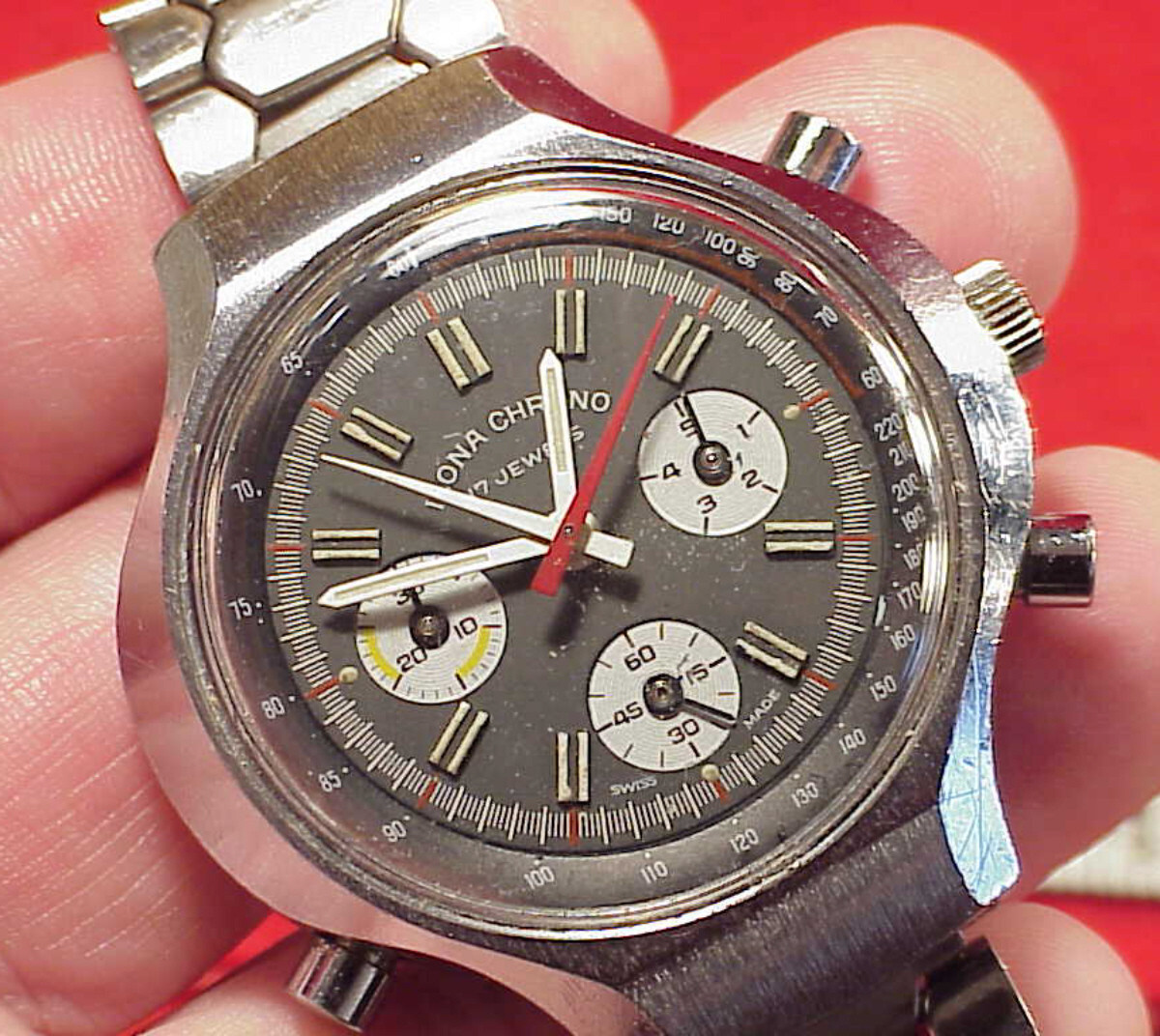 VINTAGE 45MM ILONA CHRONOGRAPH WRISTWATCH 1975 2 SWEEP HANDS MIN HOUR REGISTERS