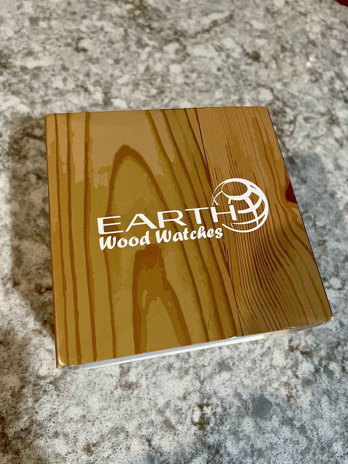 NEW Earth wood Men’s walnut Collection Eco Friendly Wood Round Watch