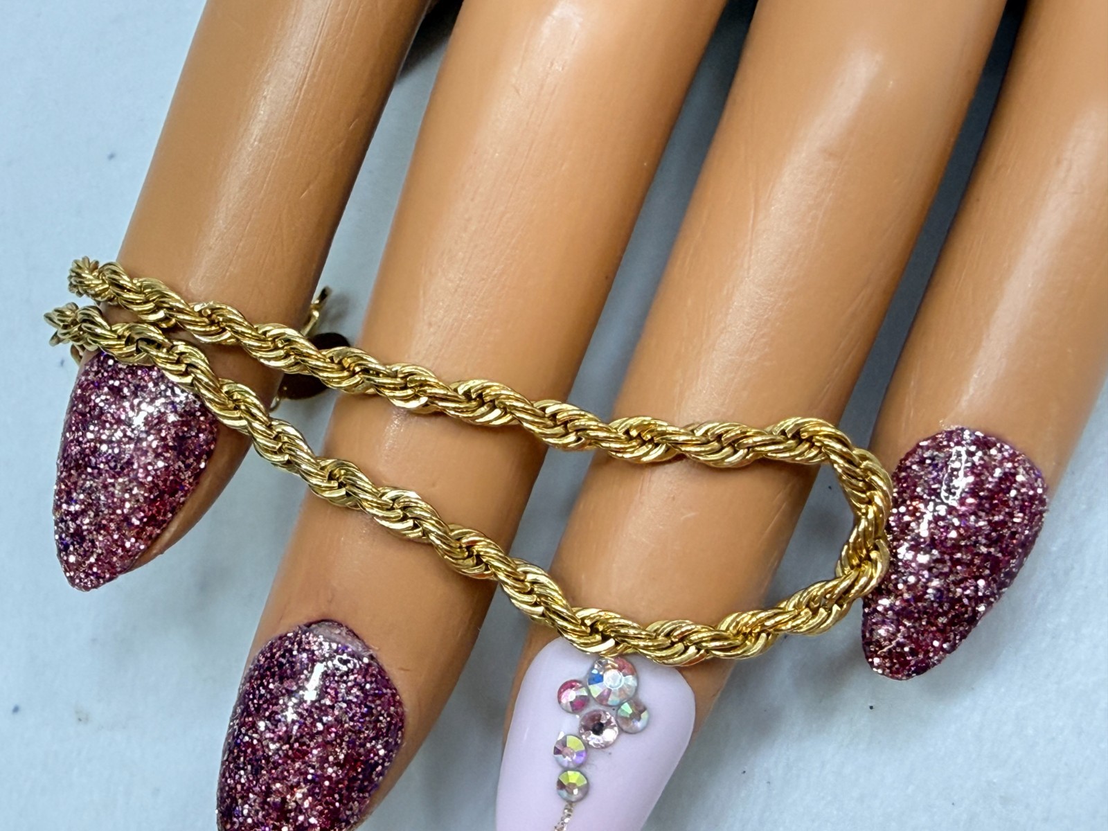 Vintage American Showcase Bracelet Gold Tone Rope Chain Single Strand Estate 7.2