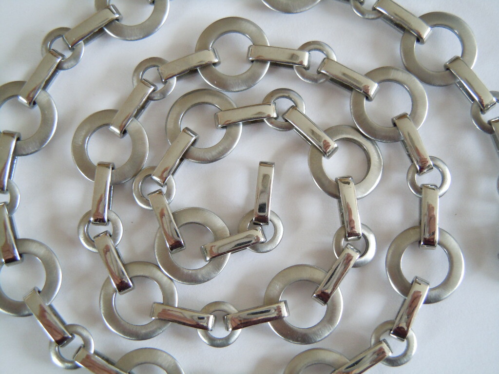 Stainless Steel Chain Link Necklace Rings 25,1 g Length 45,5 cm Width 1,2 cm