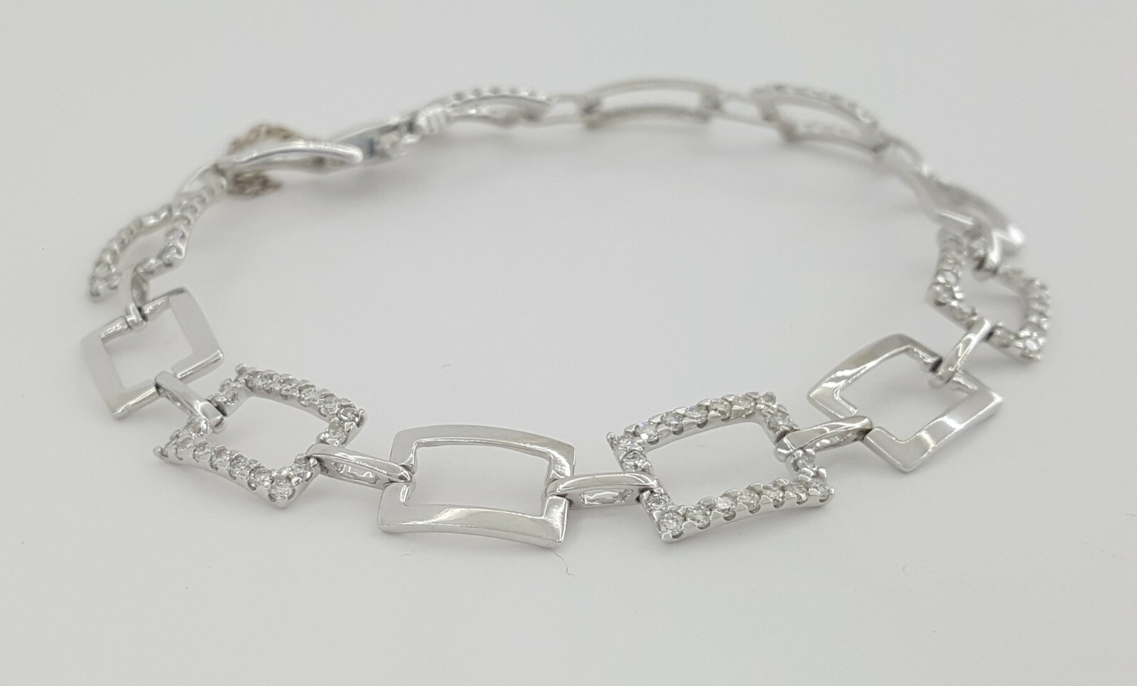 Round Cut Diamond Square Box Tennis Bracelet 8.8 Grams 7″ 1.62 ct 14K White Gold