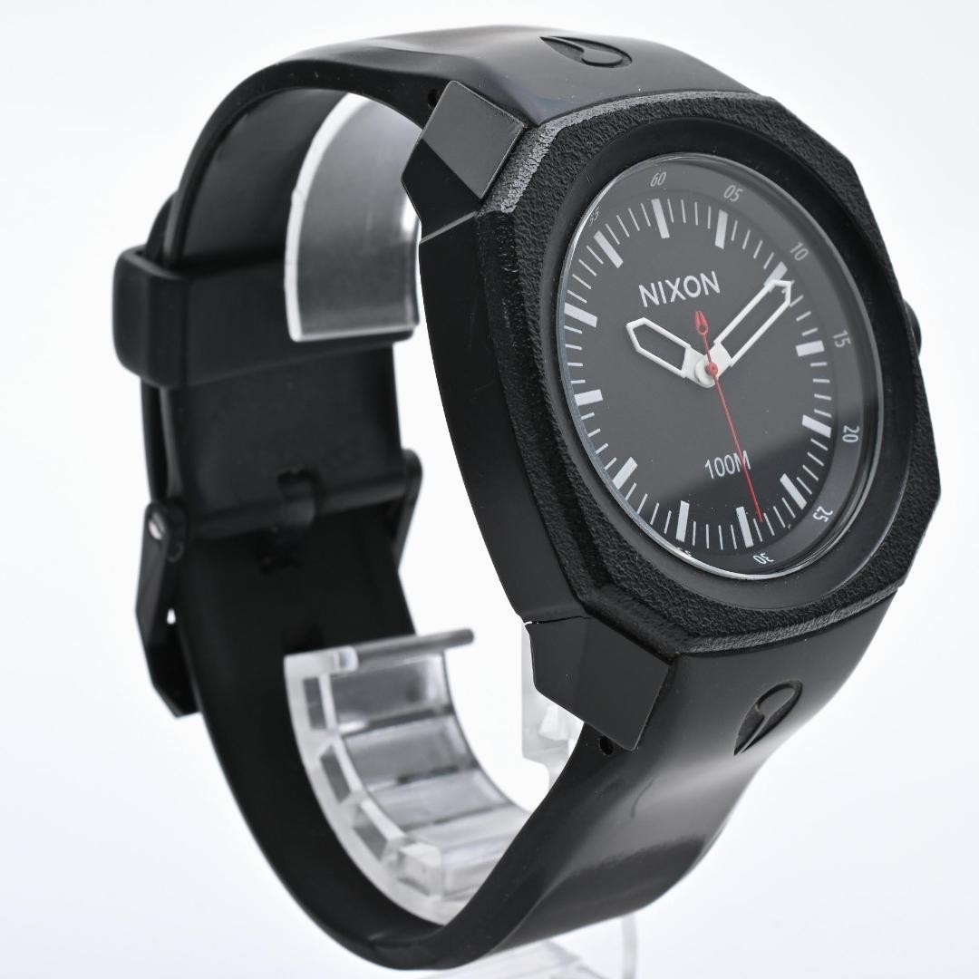 Excellent condition, fully functional NIXON THE RUCKUS all-black polycarbonate g