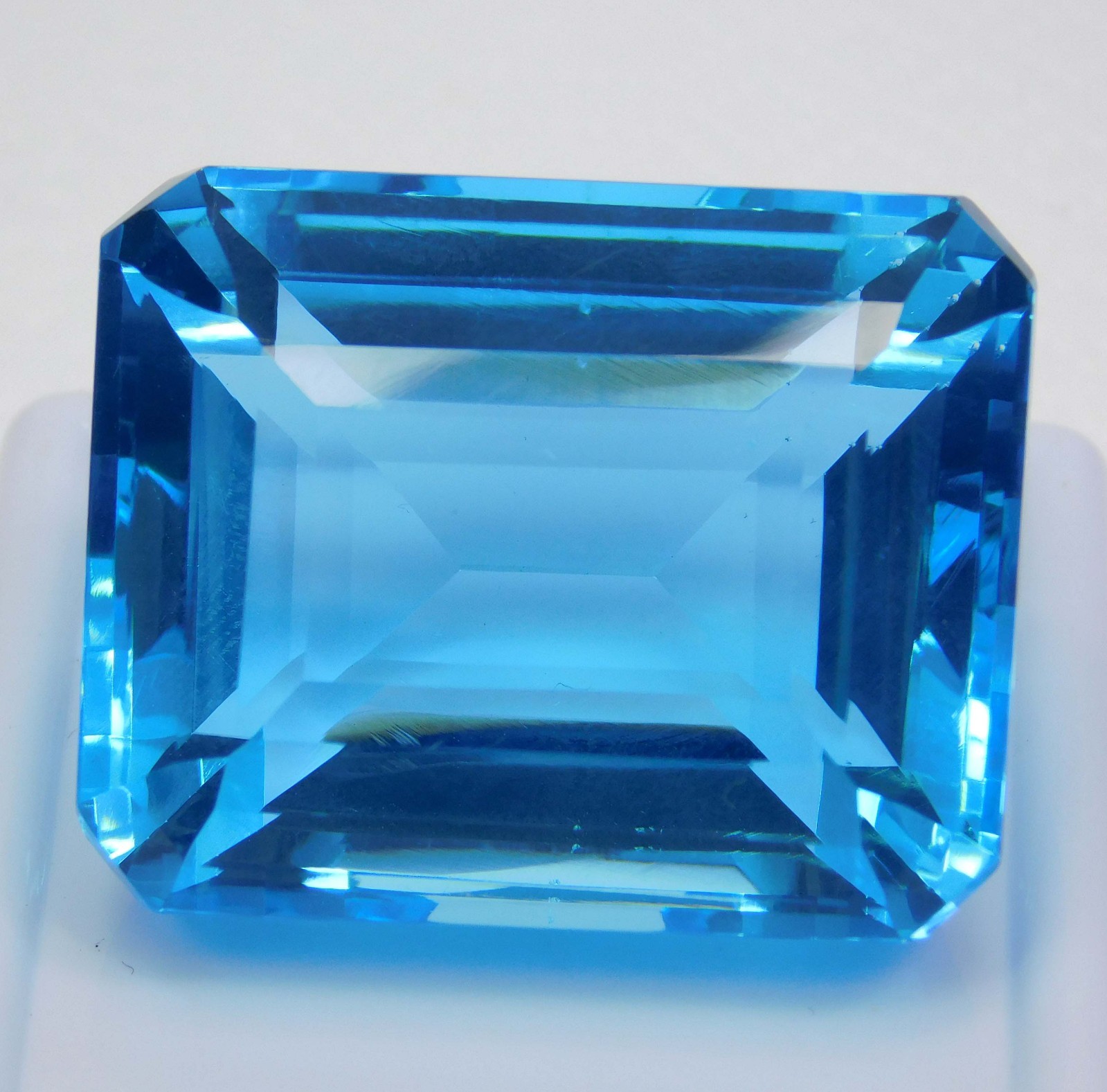 Certified 130.85 Ct Natural Blue Aquamarine Emerald Cut Brazil Rare Gemstone