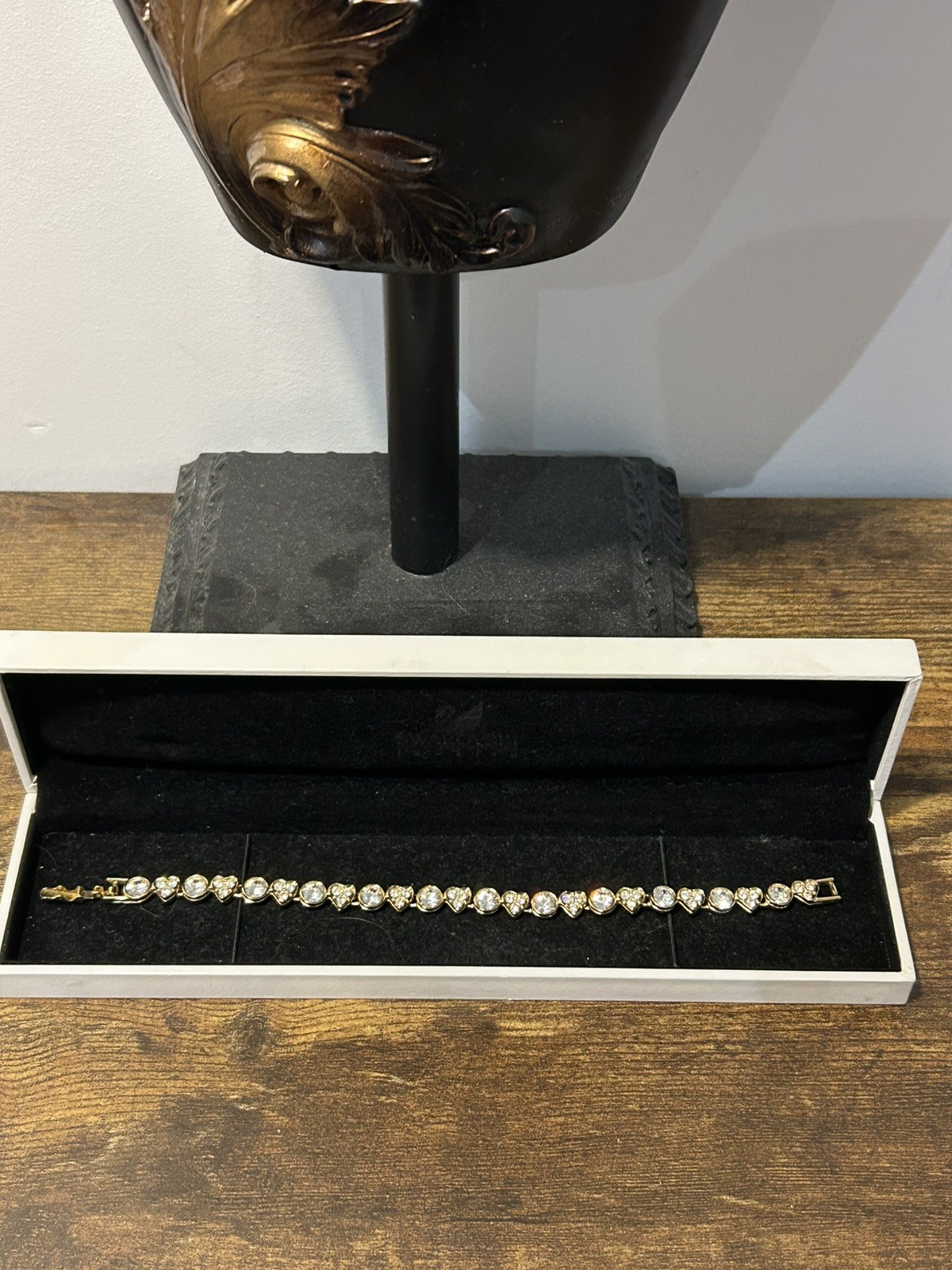 Stunning Swarovski Clear Heart Yellow Gold Plated Tennis Bracelet 18.5 cm approx