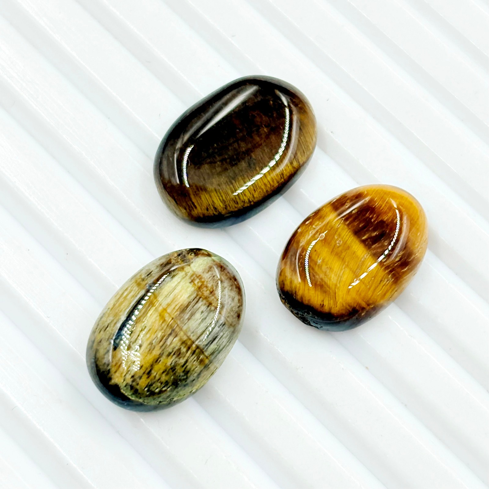 38 Carat Natural Tiger’s Eye Cabochon Loose Lots Polished Gemstone BJ-87