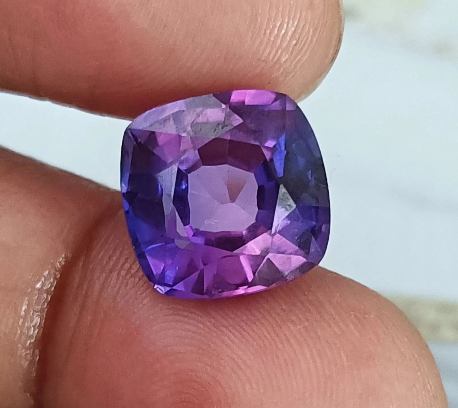 Gemstone Flawless Natural Sapphire Bi-Color 12.5 Carat Cushion Cut GIE Certified