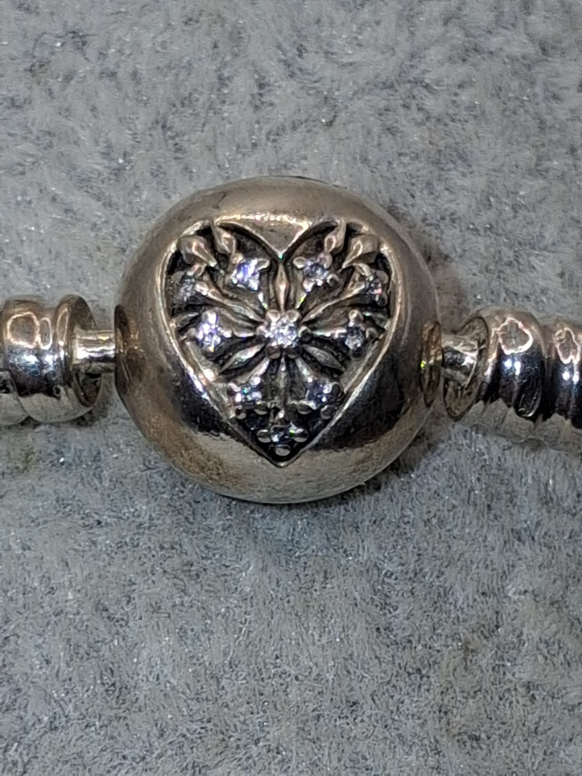 Pandora Sterling Silver You Melt My Heart Bangle 598619C00 S925 ALE 20cm