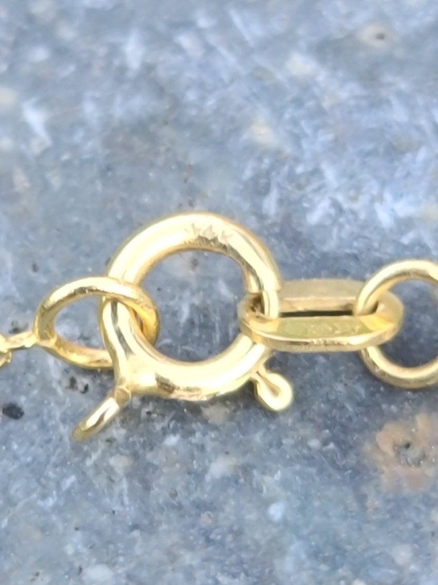 14k Solid Yellow Gold AAA Iced Station Pendant Chain Necklace 18″ Signed 2.27gr