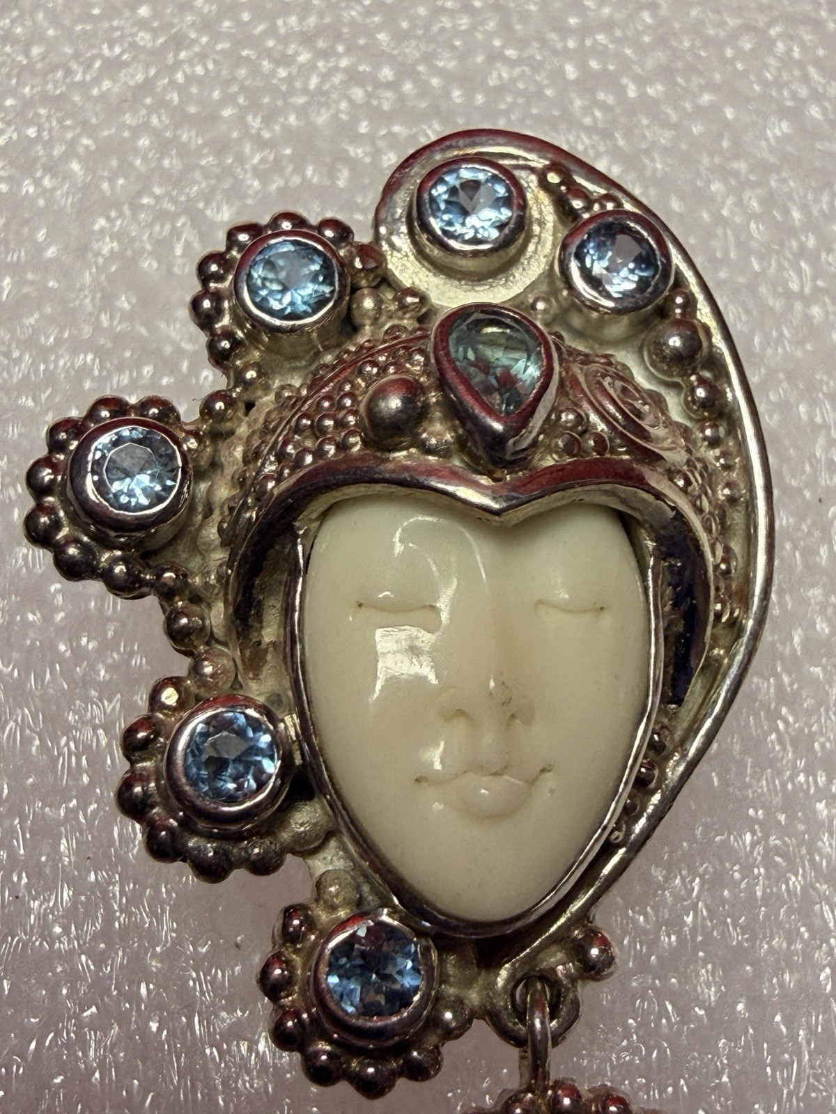 Vintage Sajen 925 Sterling Silver Carved Goddess Face Earrings