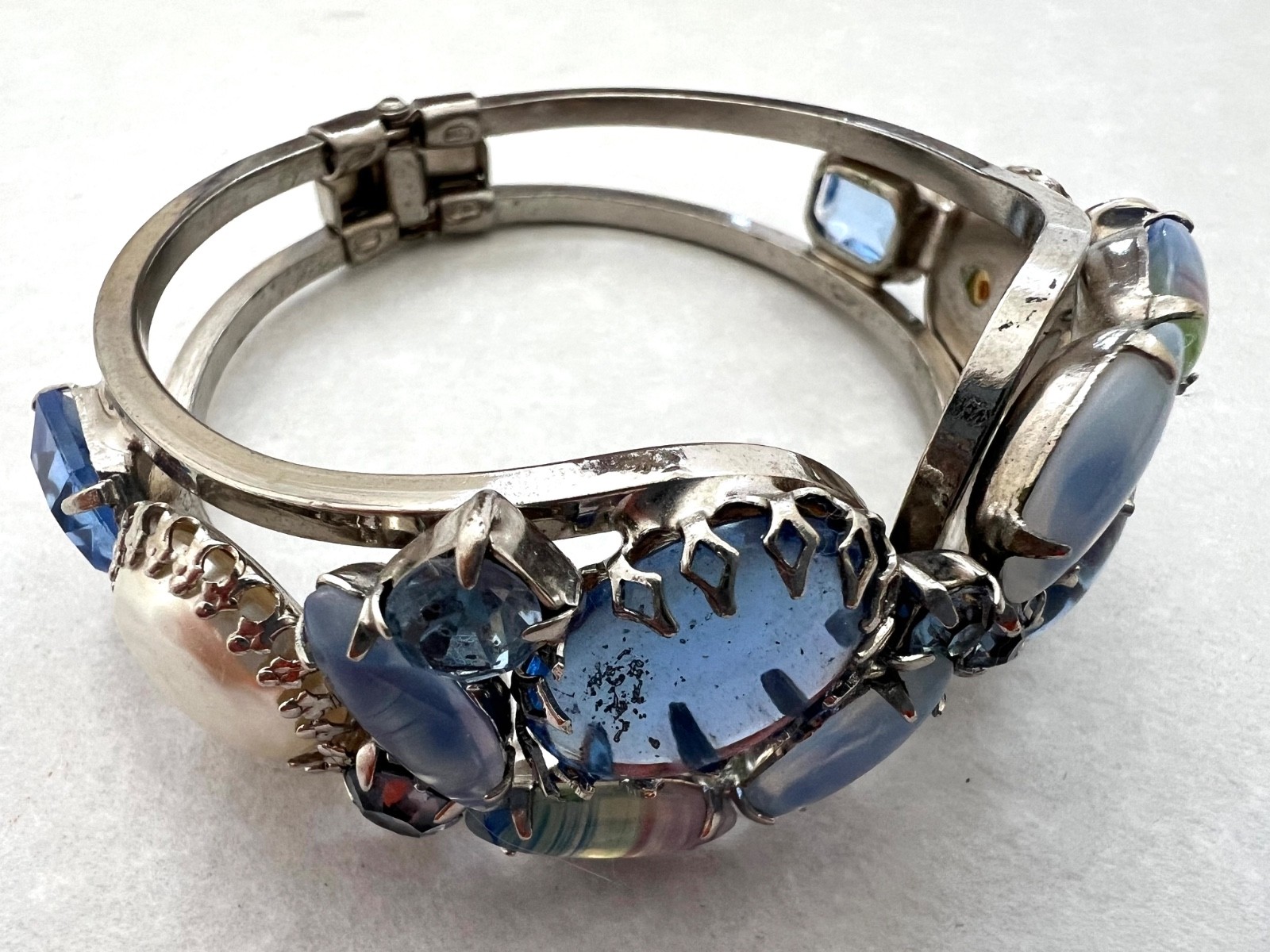 A132 Vintage Juliana Blue Glass Givre Cabochon Pearl Silve Clamper Bracelet