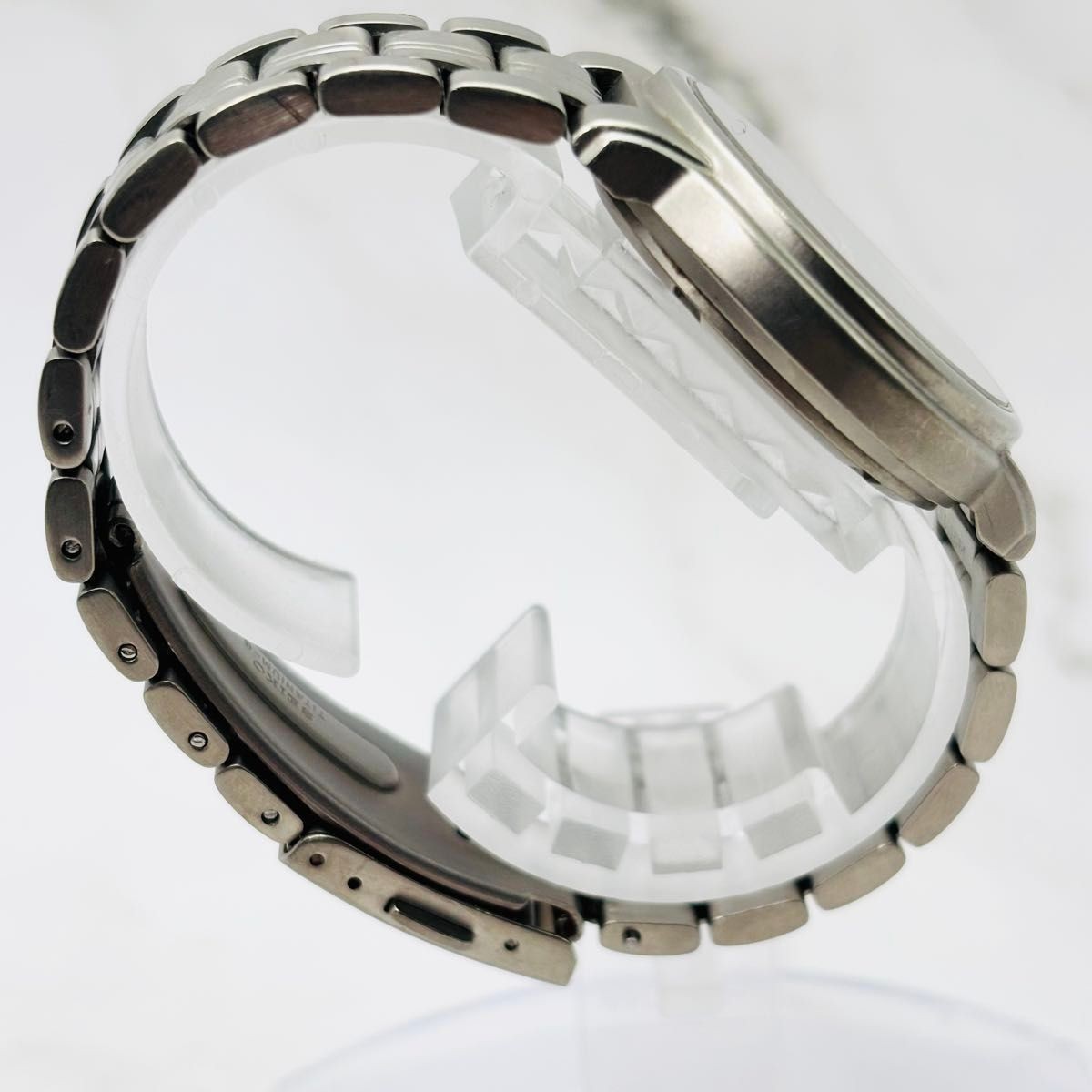 SEIKO Solar Date Titanium Black Dial 5K22 0A20 Men’s Quartz Watch Silver