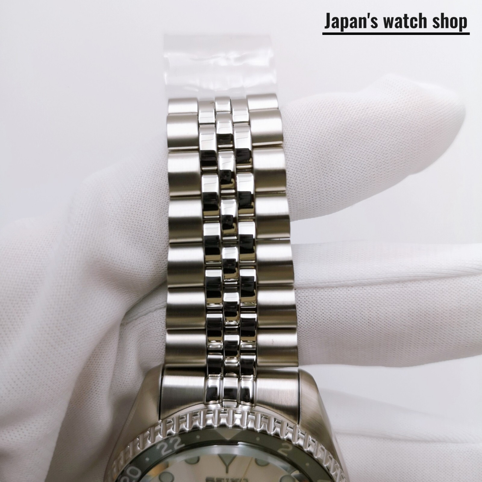SEIKO 5 Sports SBSC017 White SKX Sports Style GMT Men’s Watch New in Box