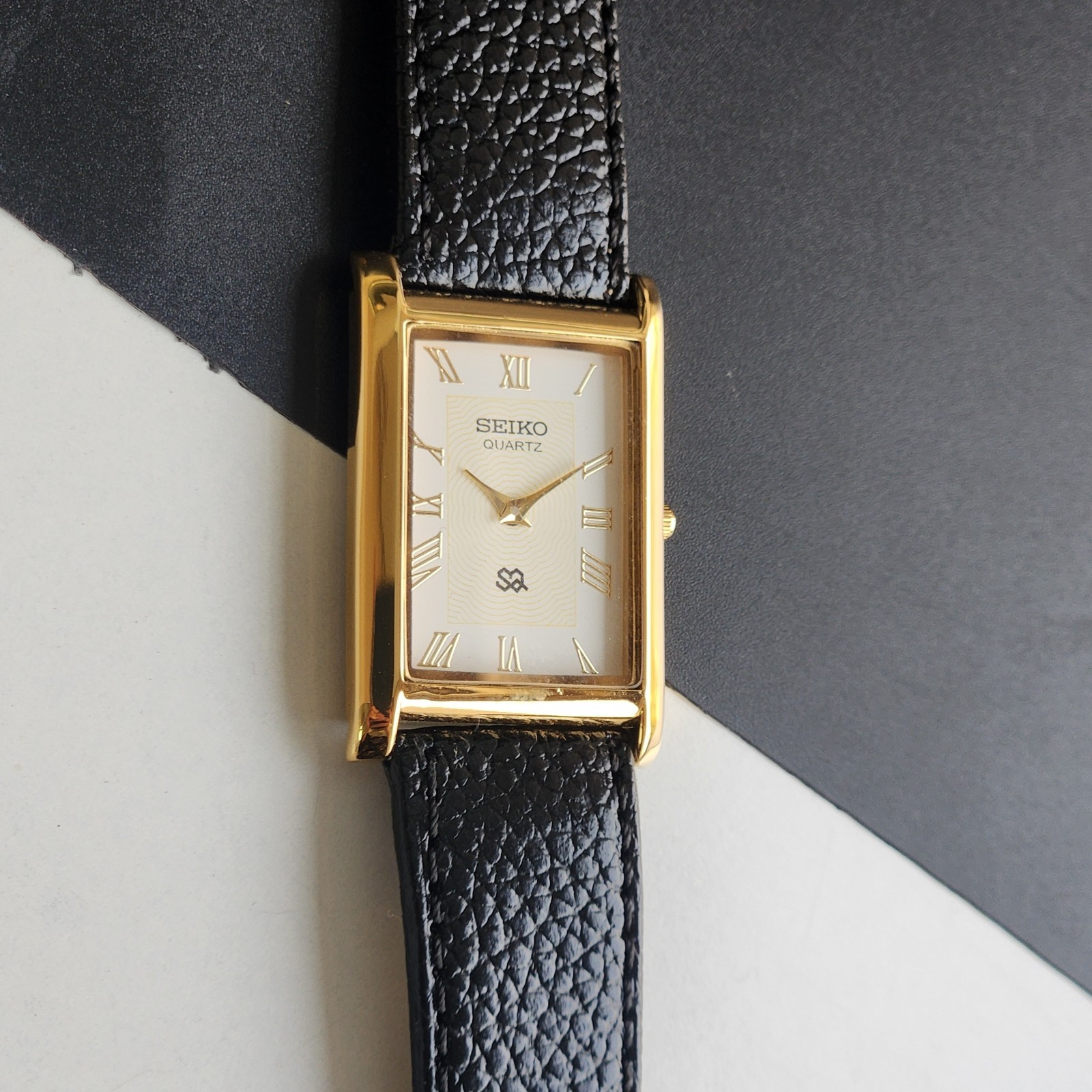 Vintage Seiko Slim Tank Quartz Men White Dial Dress Watch-Free Shipping