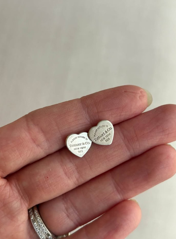 Tiffany & Co. Return to Tiffany Heart Tag Stud Earrings 925 Sterling Silver