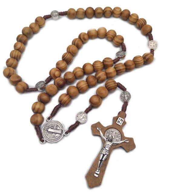 Wooden Rosary Beaded Necklace. Brand New Classic Design .