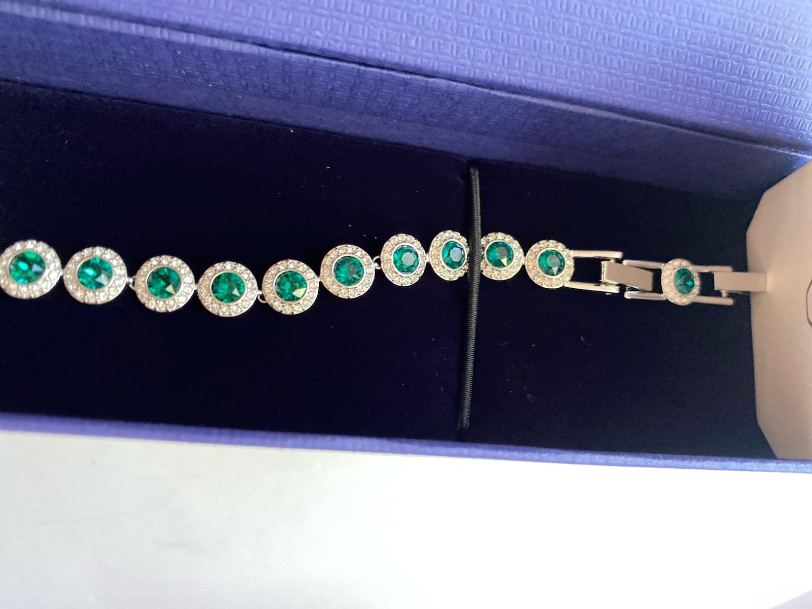 Vintage New Swarovski Una Angelic Emerald Green Crystal Round Cut Pave Bracelet