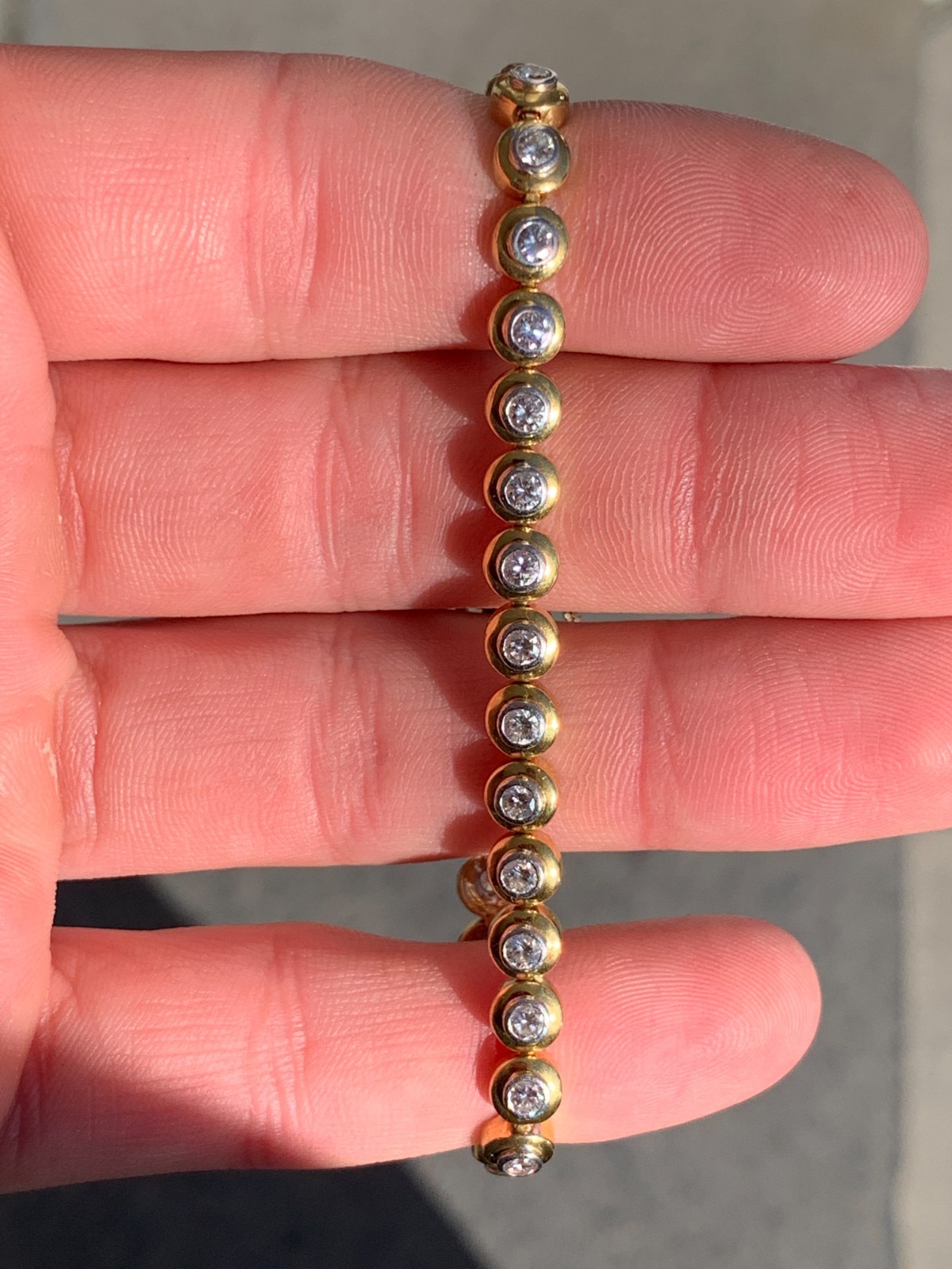 18ct gold diamond 3.10ct bracelet 16.2 grams
