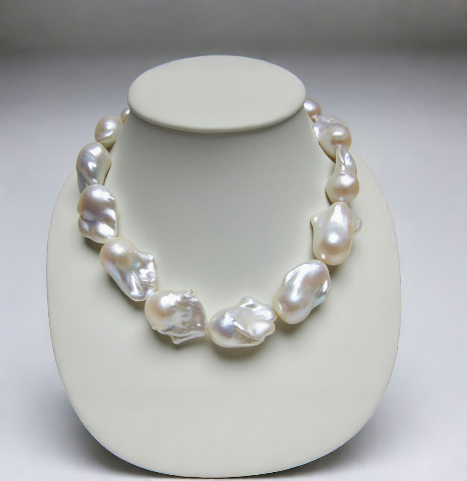 18”HUGE NATURAL GENUINE SOUTH SEA WHITE BAROQUE PEARL NECKLACE