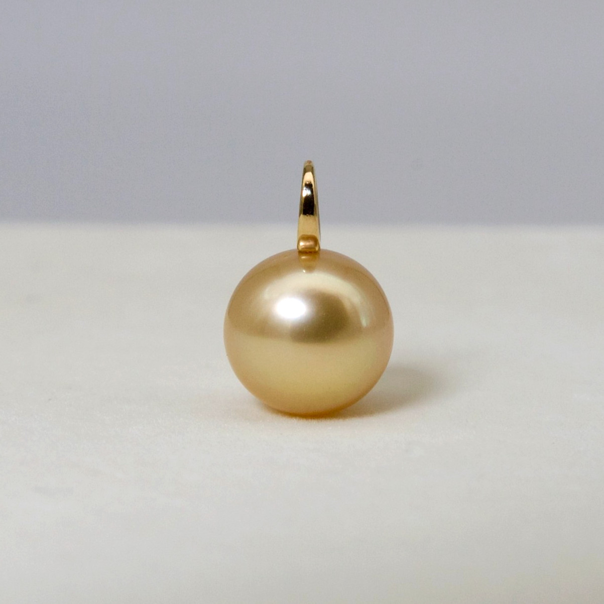Simple 11.8mm Nearly Round Golden South Sea Pearl Pendant 18K Solid Yellow Gold