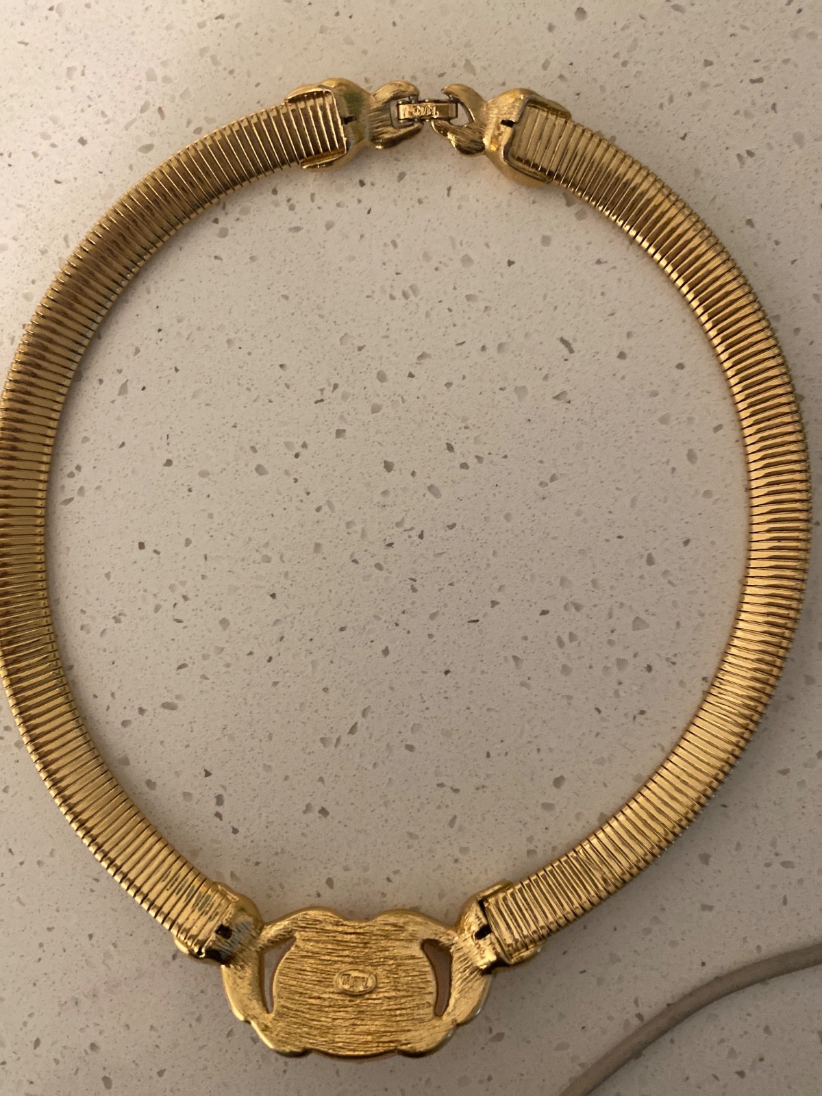 TRIfari 1950-1959 gold tone pendant necklace