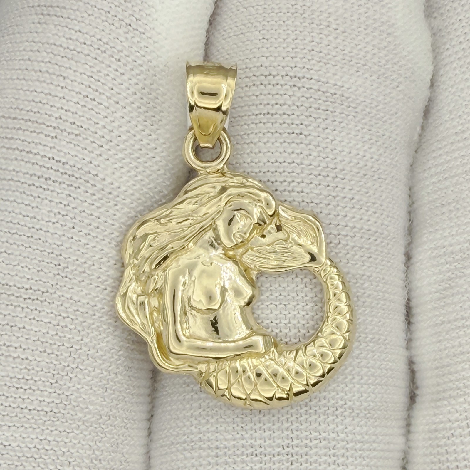 10k Yellow Gold Women Sea Mermaid Charm Pendant Ocean Beach Nautical Jewelry