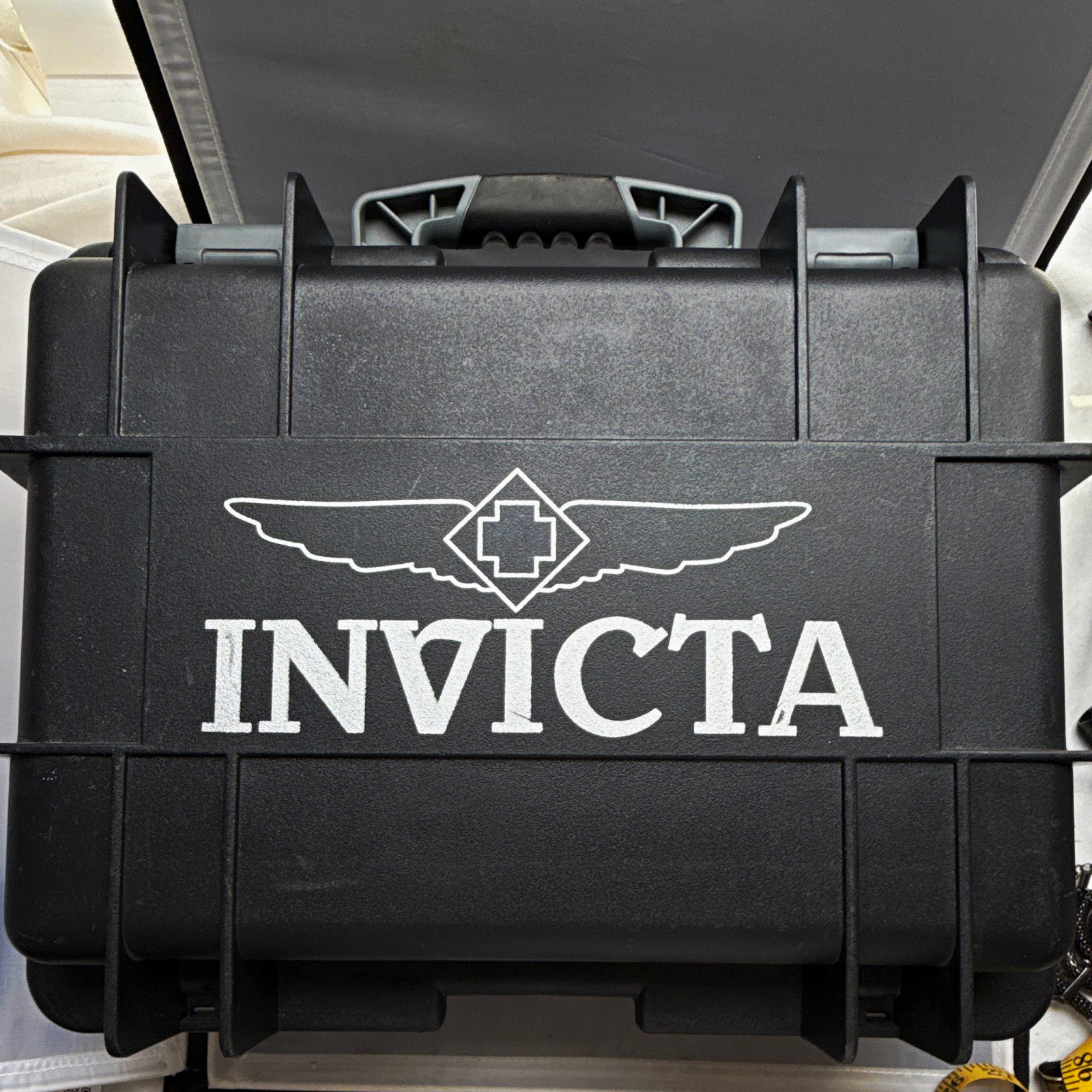 Invicta 8-Slot Dive Impact Watch Collector Case Box – Preowned