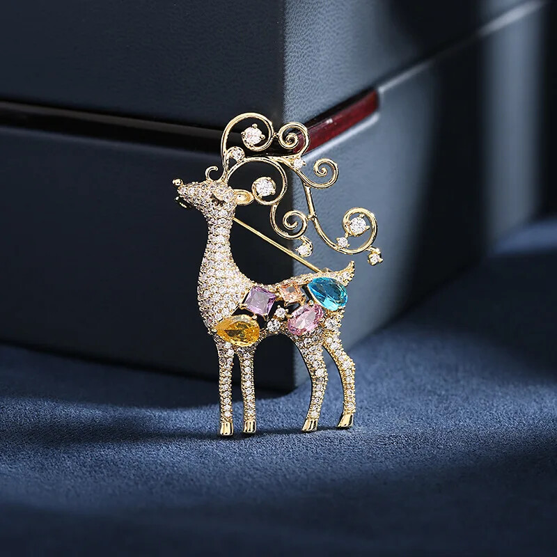 Luxury Gold Reindeer Brooch Pin–Crystal Rhinestone Christmas Jewelry Gift Women