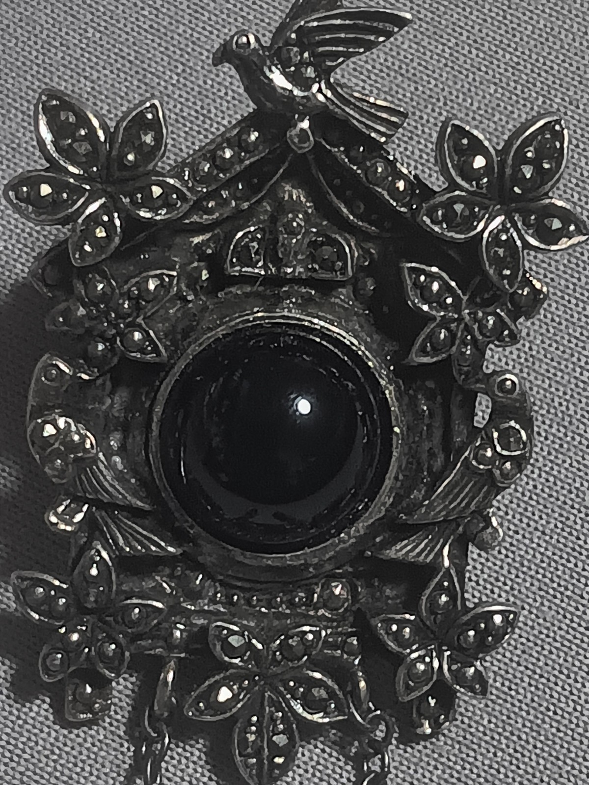 Vtg Sterling Silver Cuckoo Clock Brooch Black Onyx & Marcasite Accents 2-3/8″