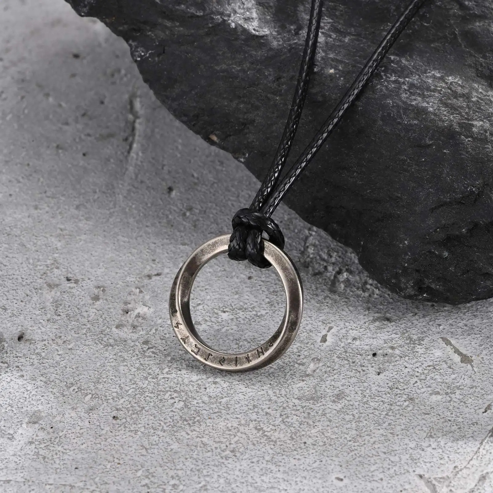 Mobius Pendant Necklace Stainless Steel Round Waterproof Symbol Chain Jewelry