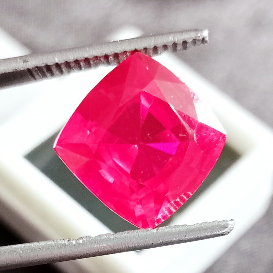 Unheated 10.90 Ct Natural Certified Pigeon Blood Red Ruby Loose Gemstone JM218