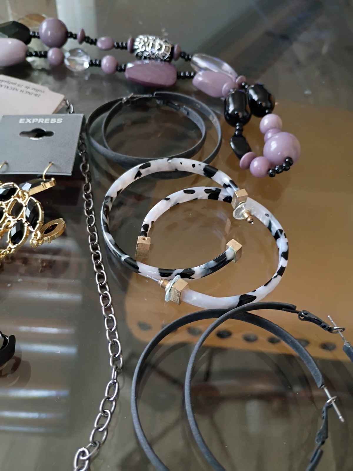 Costume Jewelry: Lot Of Black Necklaces And Earrings