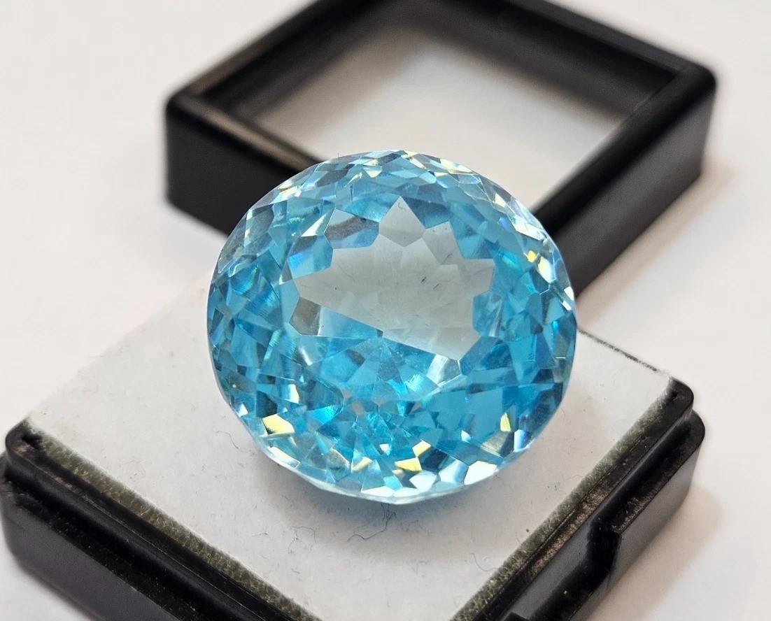 Certified Zircon Sky Blue Colour 58-60Ct Round Cut Cambodia Loose Gemstone