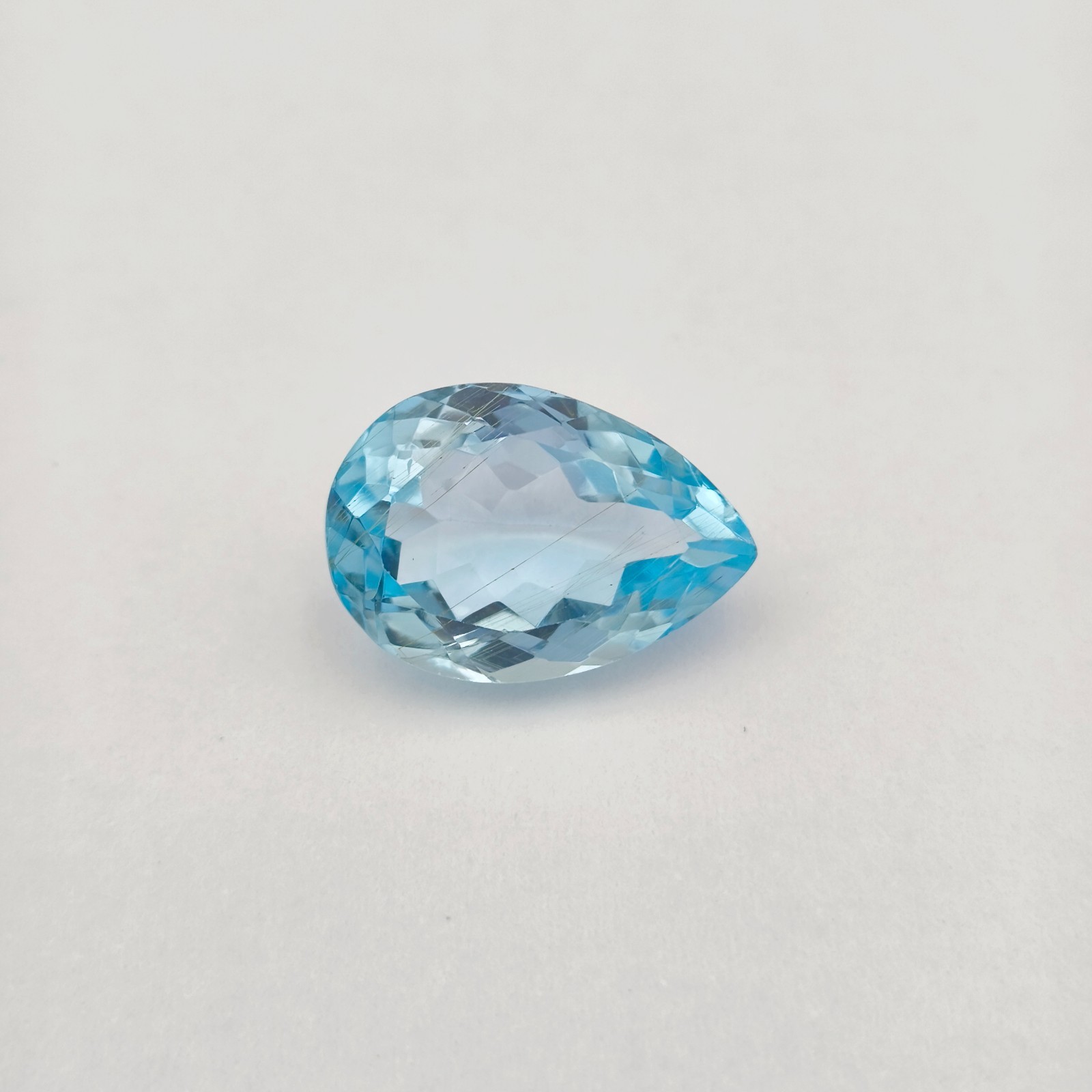11.69 Ct Natural Blue Topaz Oval Step Cut Blue Gemstone 16.7×11.6 mm Brazil