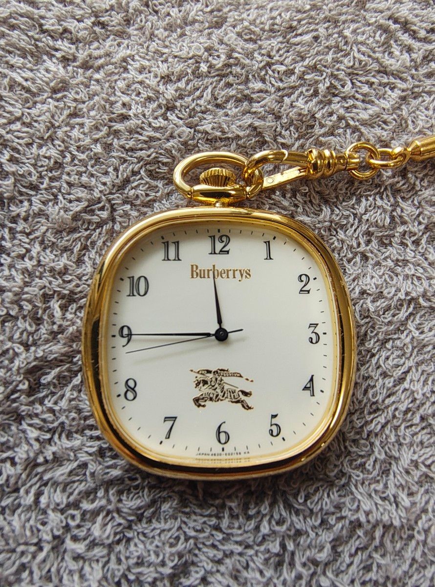 Burberrys Pocket Watch Quartz Gold White Dial w/ Chain & Nova Check Case Japan