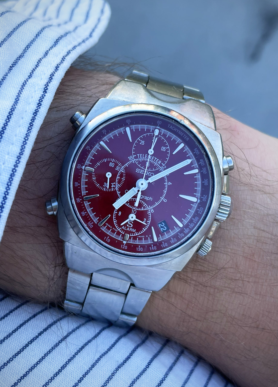 SEIKO SUS 7T32-9000 Chronograph – Desirable Red Dial