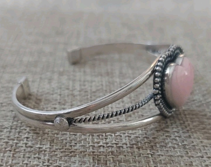 New Sterling Silver & Natural Pink Conch Heart Cuff Bracelet