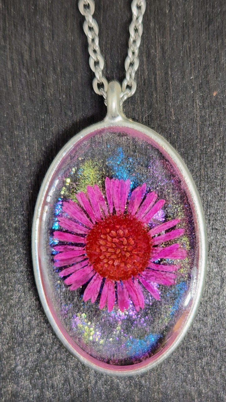 Handmade Resin Necklace – Stainless Steel Chain – Real Pressed Flower