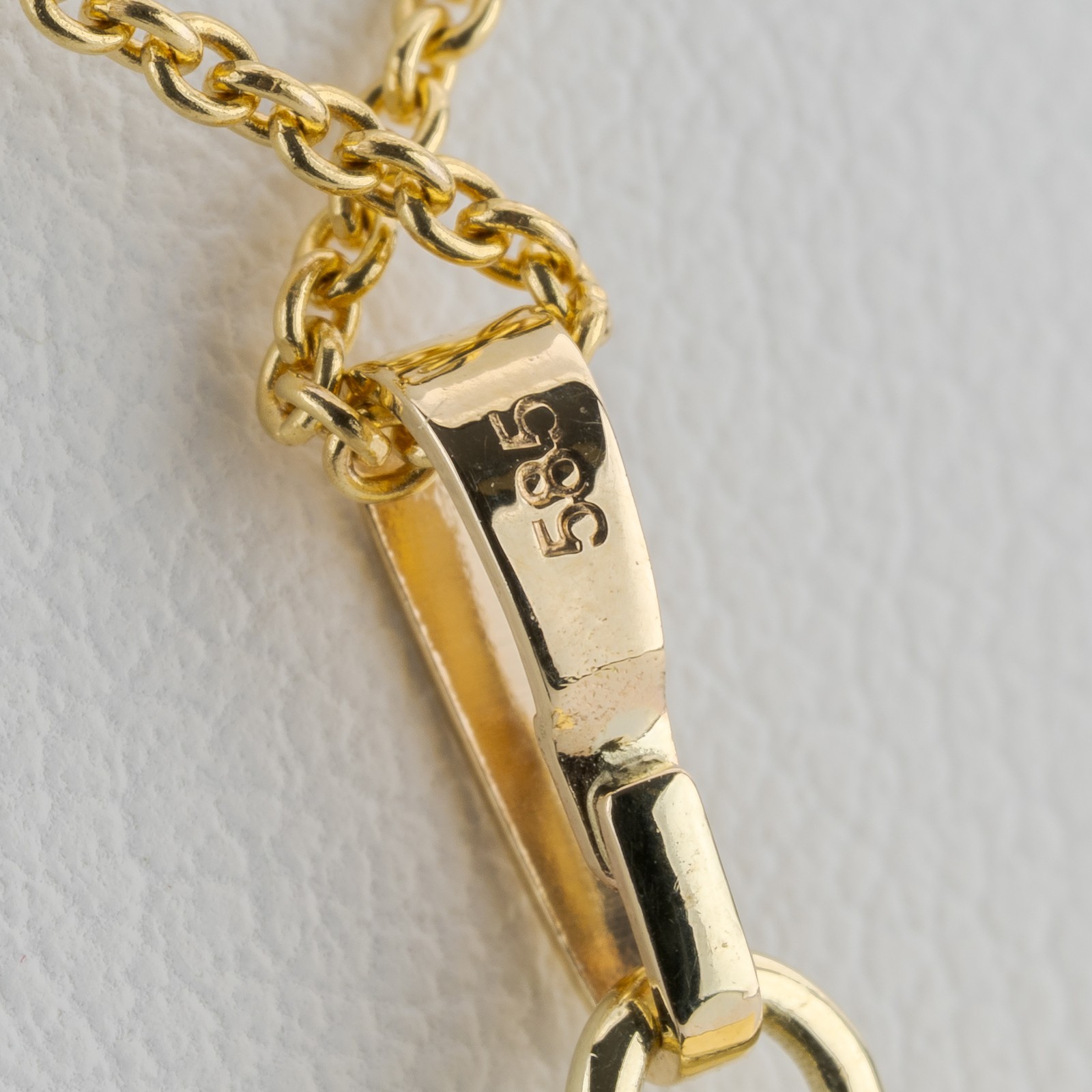 0.70 ct Diamond Pendant in 14K Yellow Gold