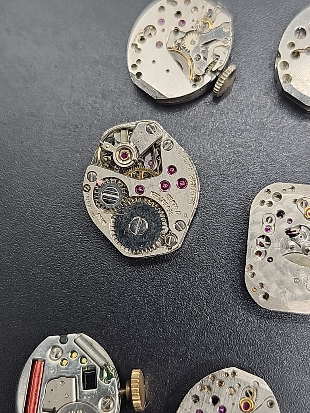 (38) Watch Movement Parts Womens Watches Used Unkown Used Silver Gold Tone