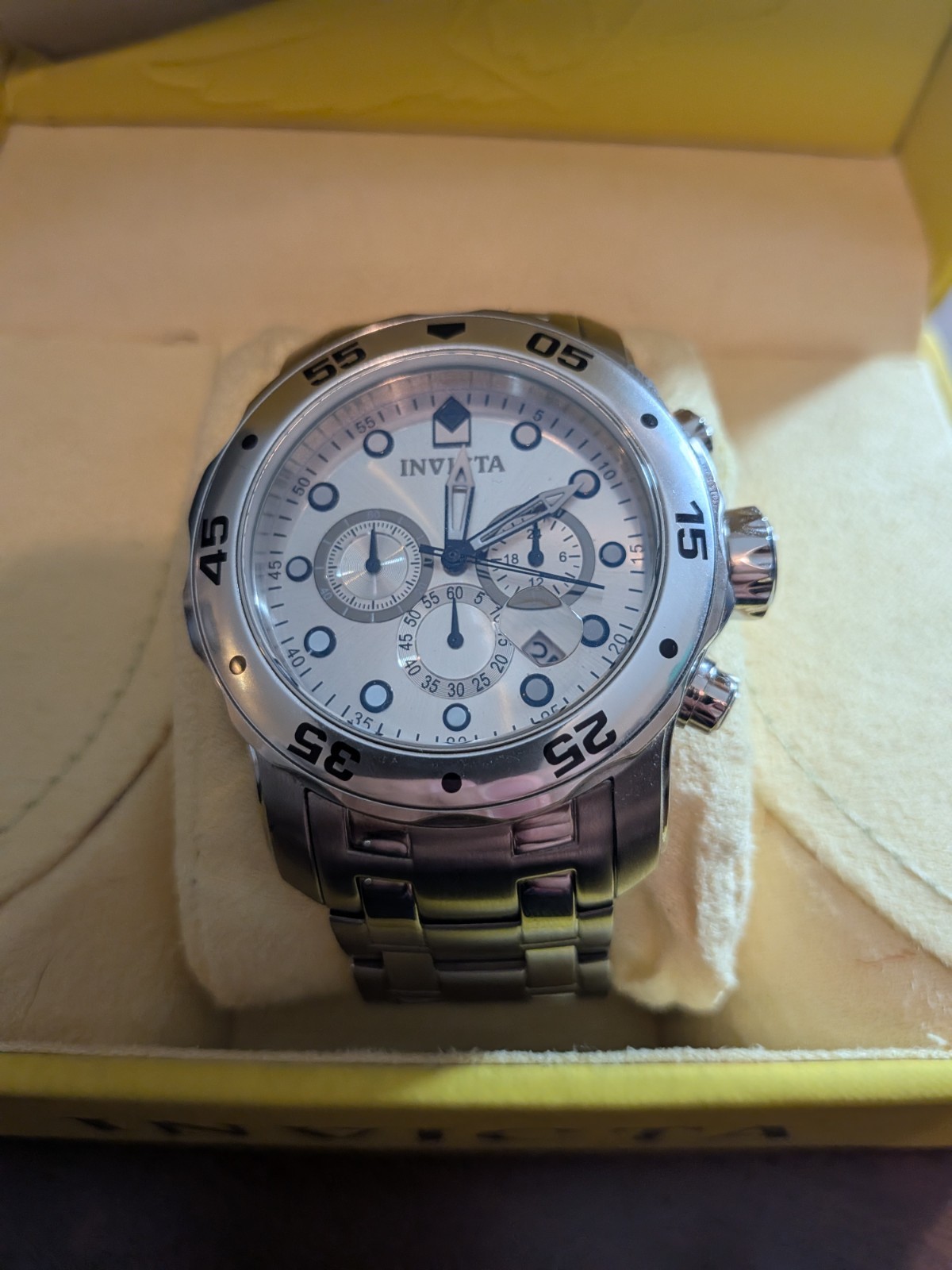 Used Invicta Men’s ‘S Pro Diver Quartz Chronograph Silver Dial Watch Model 0071