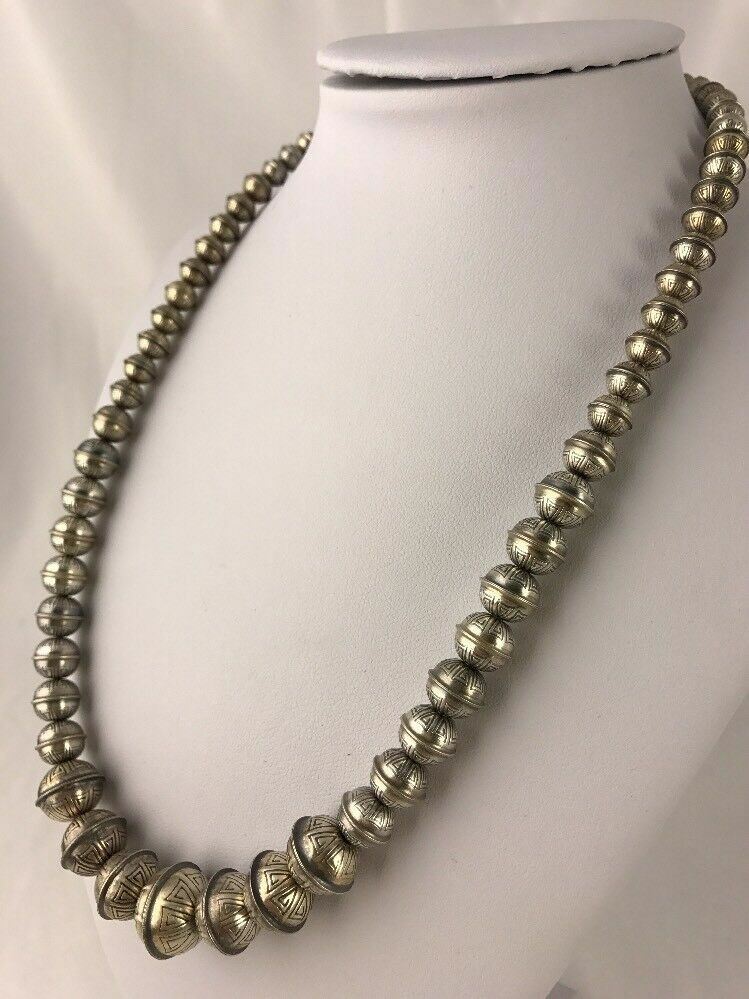 Hand Stamped Bench Navajo Pearls Graduated Sterling Silver Bead Necklace 21”