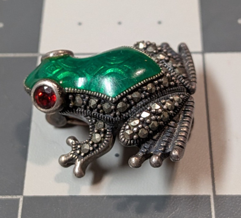 Sterling Silver 925 Green Enamel Marcasite Frog Brooch Orange Eyes Thailand