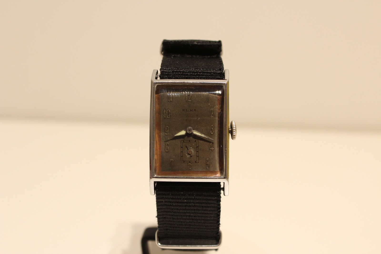 VINTAGE WW2 MILITARY RARE BIG RECTANGULAR MECHANICAL MEN’S WATCH “ELKA” 16 J