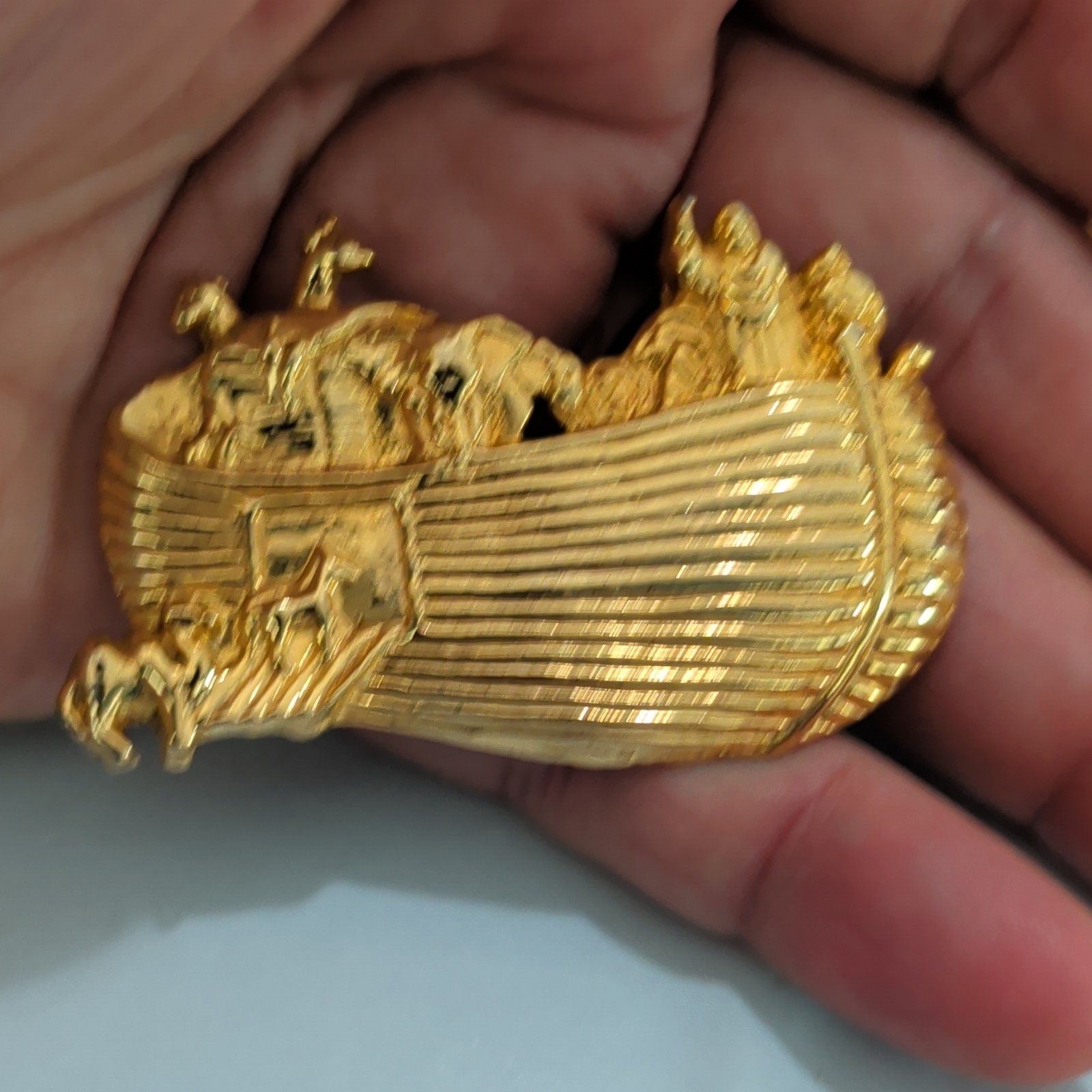 Gold Tone Noah’s Ark Religious Animal Scene Metal Brooch Pin, No Stones
