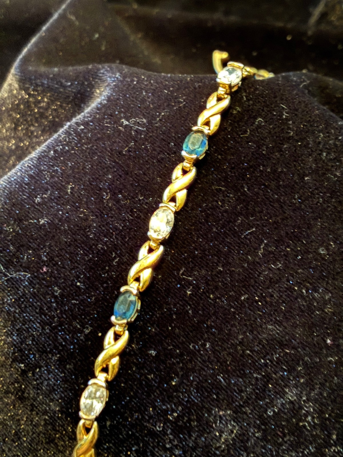 Vtg Gold-Tone Faux Sapphire & CZ Tennis Bracelet – Hugs & Kisses “X” Link 7.5”