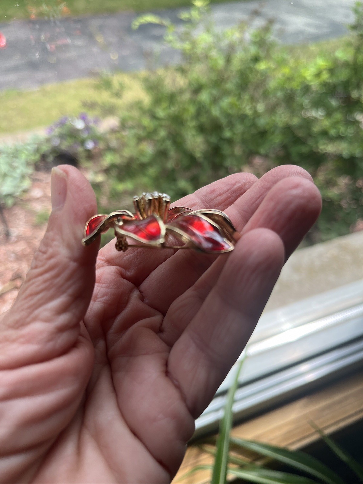 Vtg Red Enamel Gold Tone Floral Poinsettia Brooch Pin Signed KC Kenneth Cole